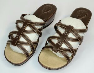 New Fashion Bug Women's Brown Strappy Sandals Size 8.5W Knock7 257230 Manmade
